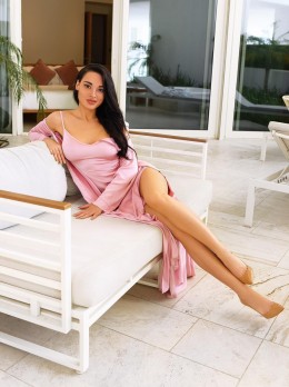 Escort in Dubai - Juli