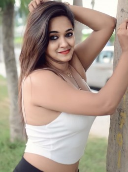 Escort in Dubai - Indian Model Ashi